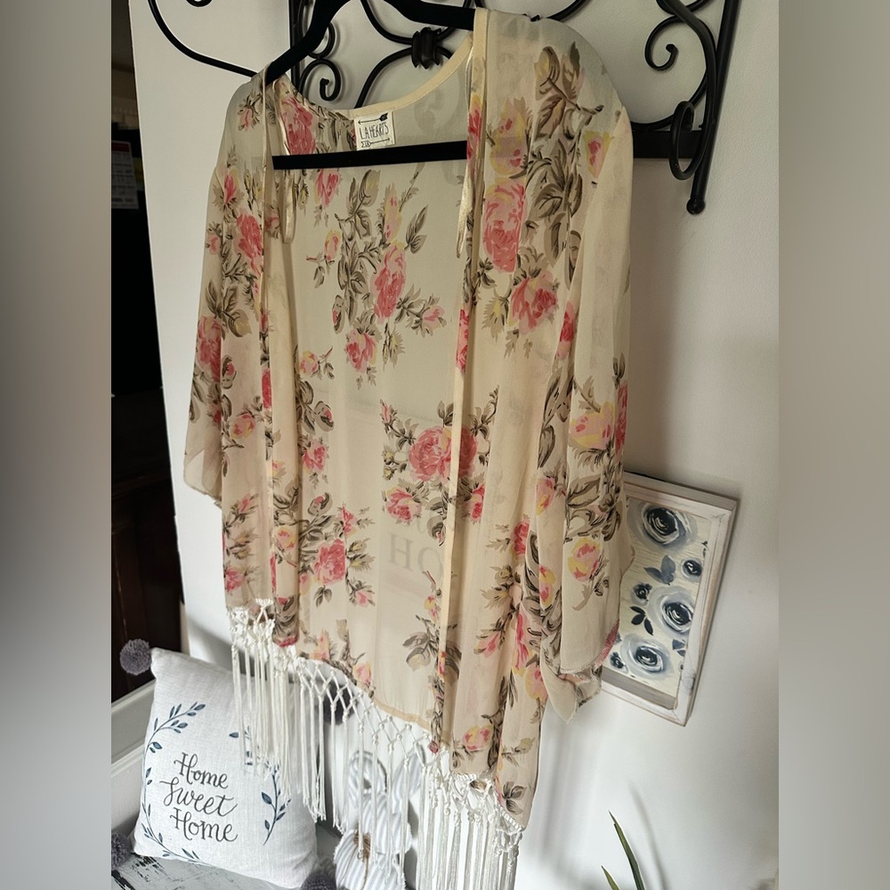 La Hearts Floral Boho Kimono with fringe one size - Picture 3 of 6